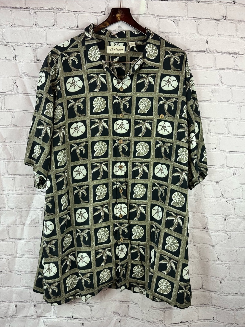 Caribbean Tropical geometric Button up Hawaiian Shirt men 2XT beach resort palm